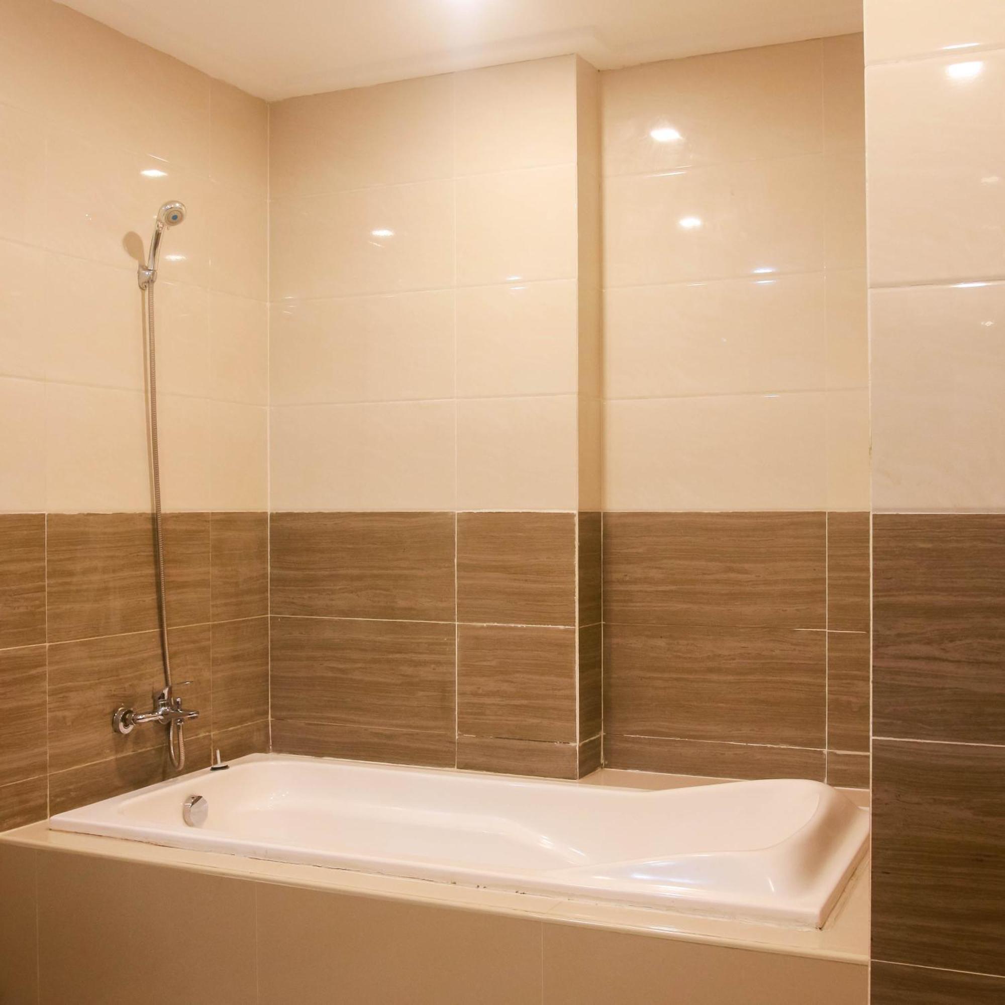 Iloilo Gateway Hotel And Suites Pavia Екстериор снимка
