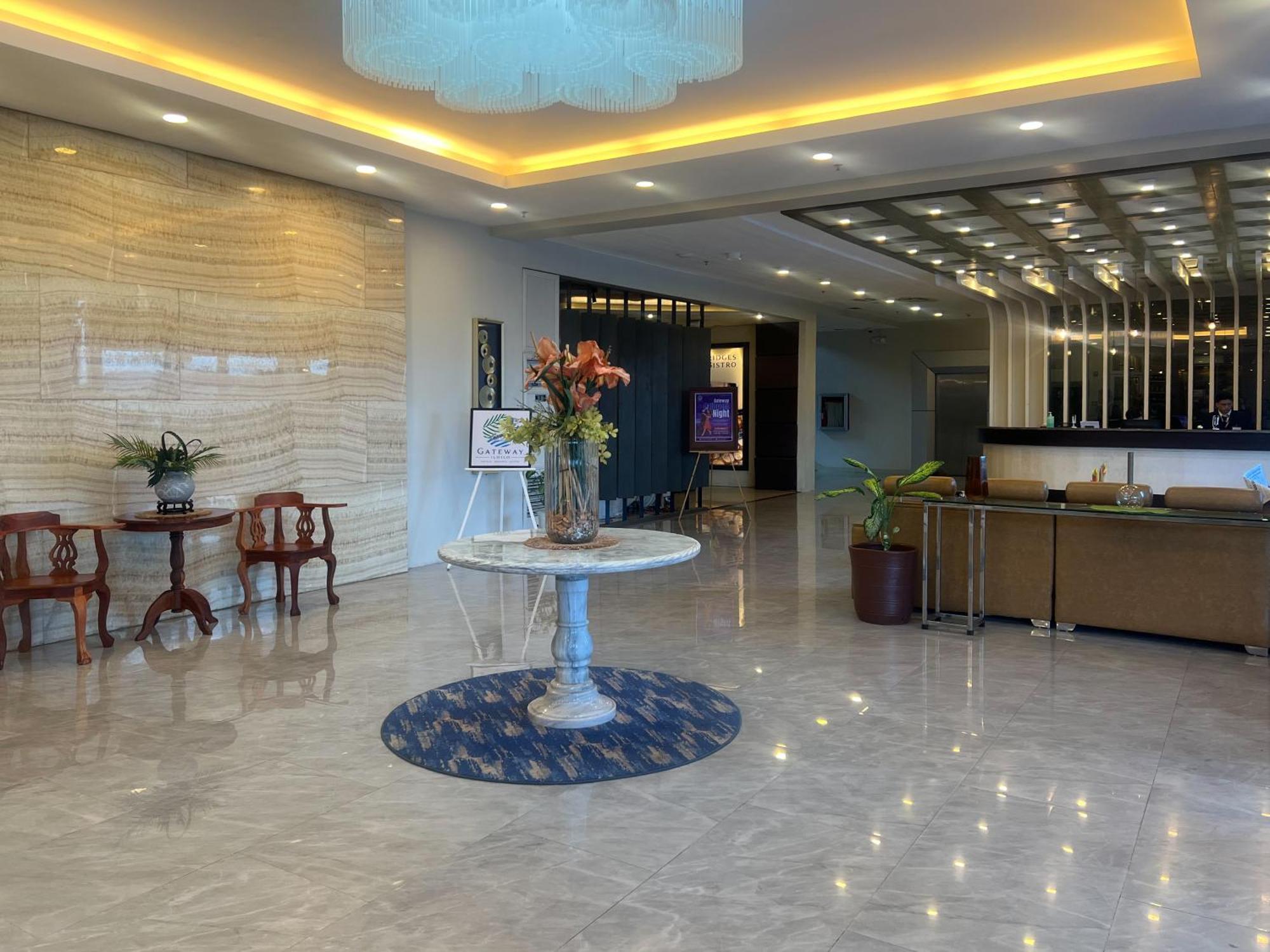 Iloilo Gateway Hotel And Suites Pavia Екстериор снимка