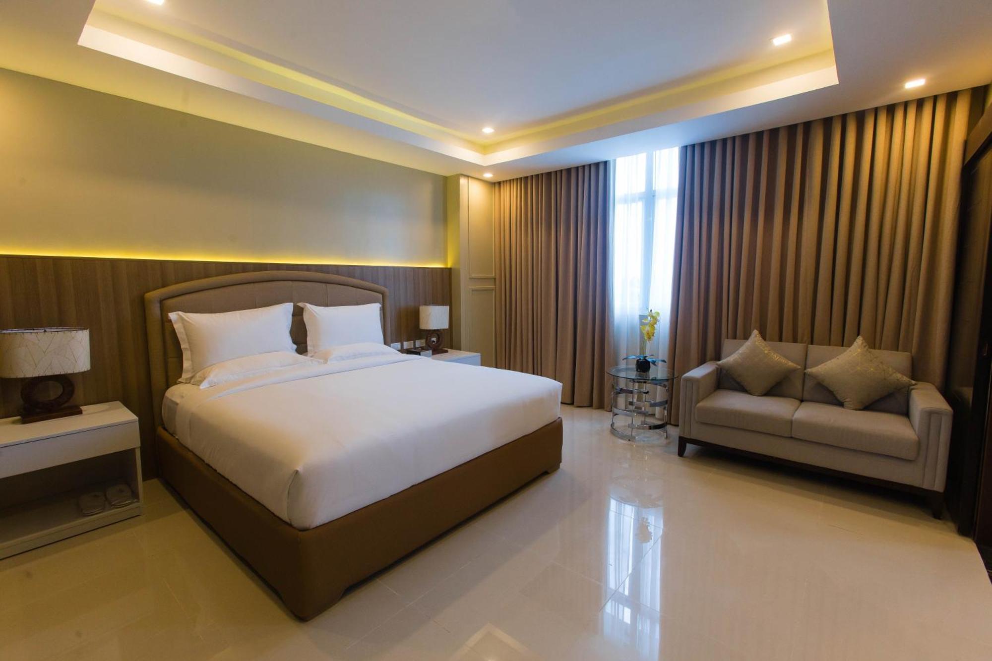 Iloilo Gateway Hotel And Suites Pavia Екстериор снимка